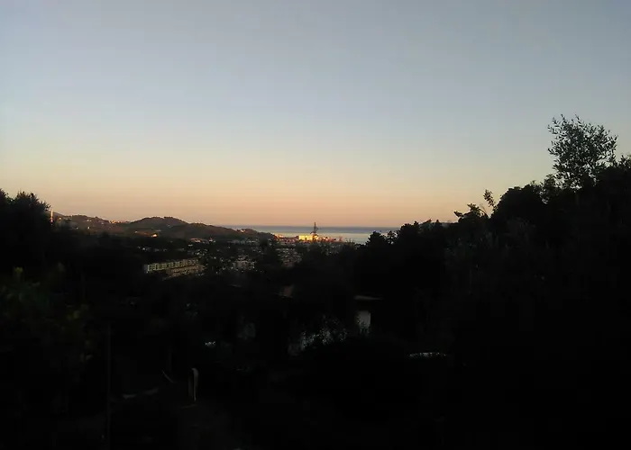 Villino Iso فندق مبيت وإفطار لا سبيتسْيا